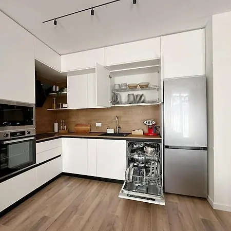Διαμέρισμα Luxury With King-size Bed And Fast Wi-fi *