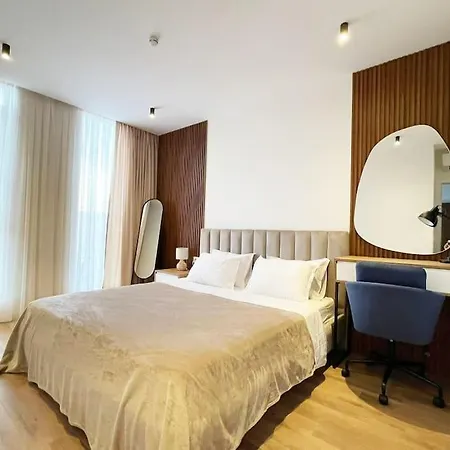 Luxury With King-size Bed And Fast Wi-fi *