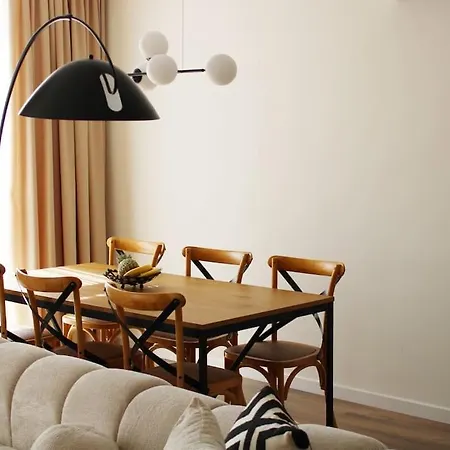 Luxury With King-size Bed And Fast Wi-fi Apartmán *